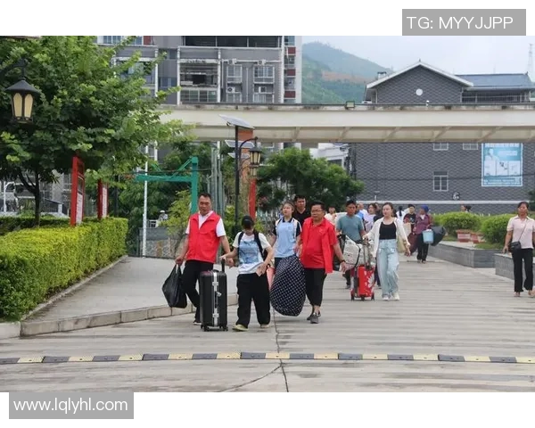 足球少年崛起新星挑战职业梦 突破自我书写未来篇章